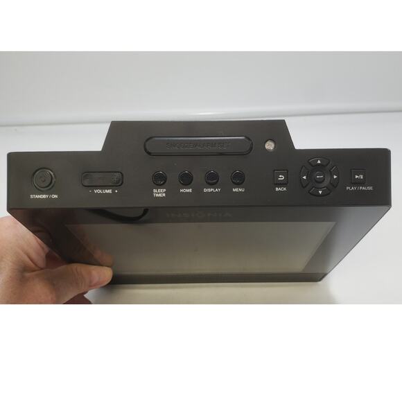 Insignia 8” Digital Picture Frame Model NS-DPF81P 800 x 600 2GB Memory W/Remote - Picture 6 of 10